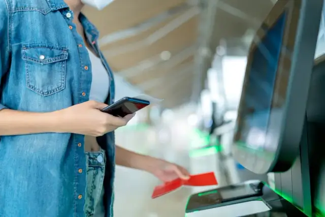 Co to jest check in na lotnisku i jak uniknąć problemów?