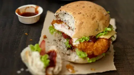 Burger poulet pané maison : la recette ultime, mieux qu'au fast-food !