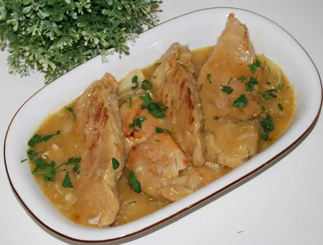 Jak zrobić sos z szynki - prosty przepis na pyszny dodatek do dań