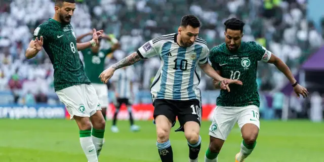 Ile zarabia Messi dziennie? Zaskakujące kwoty i bonusy w sporcie