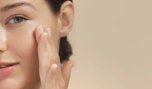Krem rewitalizujący: Co to znaczy? Odzyskaj energię i blask skóry!