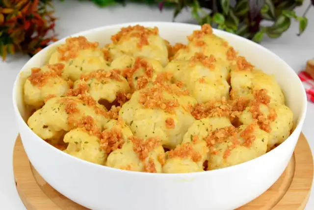 Pyszna zapiekanka z kalafiorem i mięsem mielonym - łatwy przepis