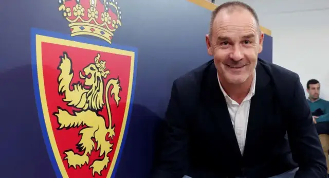 Quién es el entrenador del Zaragoza y qué cambios ha traído