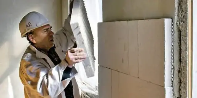 Jak ocieplić budynek od wewnątrz i uniknąć problemów z wilgocią