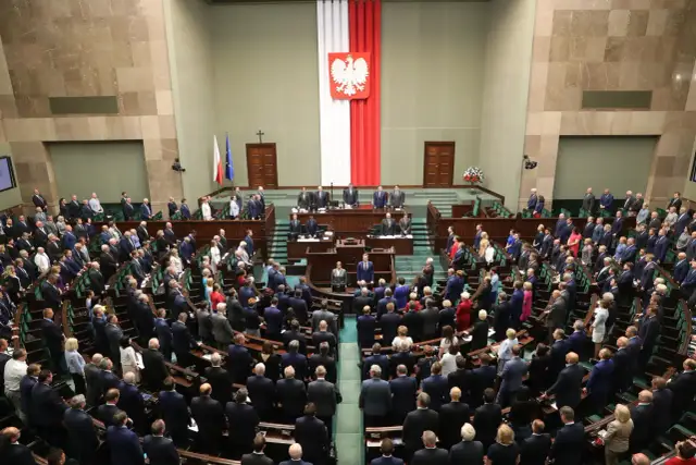 Konwent seniorów co to? Poznaj jego rolę i znaczenie w Senacie