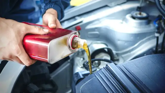 Jaki olej do silnika 1.4 benzyna - uniknij kosztownych błędów