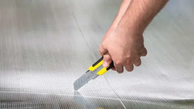 Cięcie poliwęglanu: jak uniknąć błędów i ciąć jak ekspert?