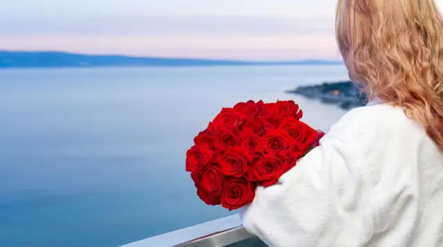 Imieniny poza Polską? Zaskakujące tradycje od Grecji po Szwecję