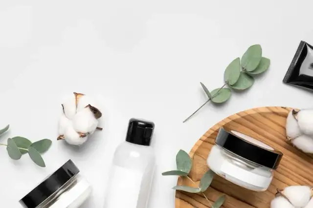 Jakie kosmetyki po mikrodermabrazji pomogą w szybszej regeneracji?