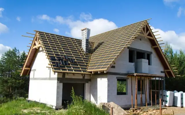 Ile kosztuje wznowienie pozwolenia na budowę? Sprawdź szczegóły opłat