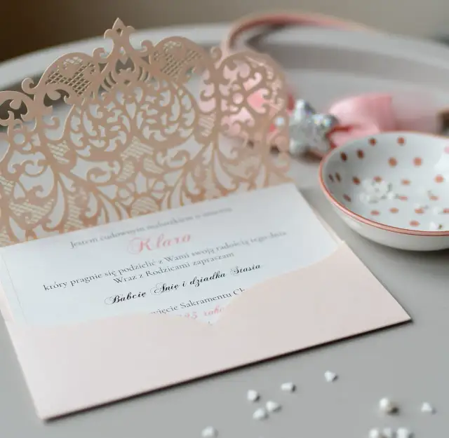 Zaproszenia na chrzest: Wypisz je elegancko i bezbłędnie!