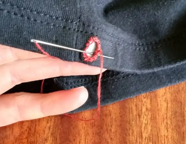 Jak zwęzić spodnie w pasie? DIY bez szycia i z maszyną!