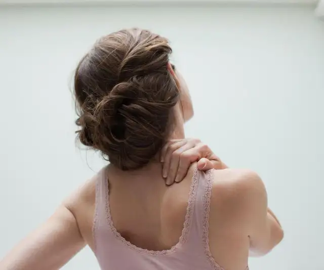 Jak rozciągać barki, aby uniknąć bólu i poprawić elastyczność