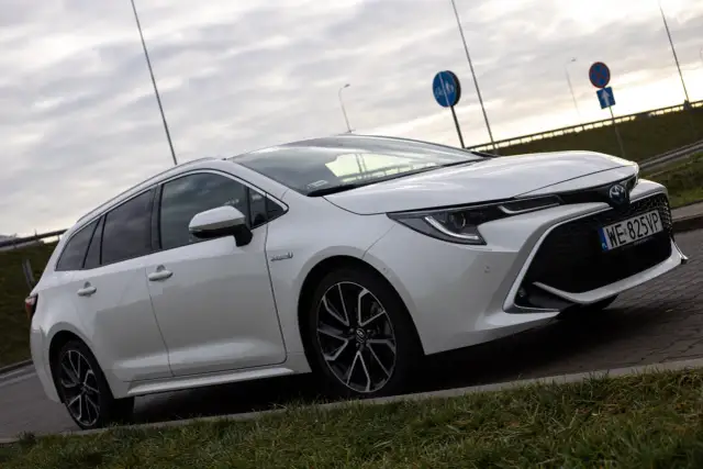 Toyota czy Hyundai hybryda? Która lepsza dla Ciebie? Analiza