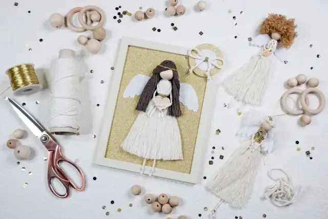 Makrama skrzydła anioła krok po kroku: materiały do tworzenia aniołków z sznurka, koralików i drewnianych kółek.