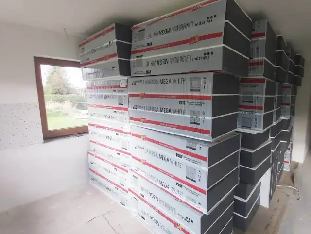 Styropian na strop: jaki wybrać? Grubość, parametry i cena