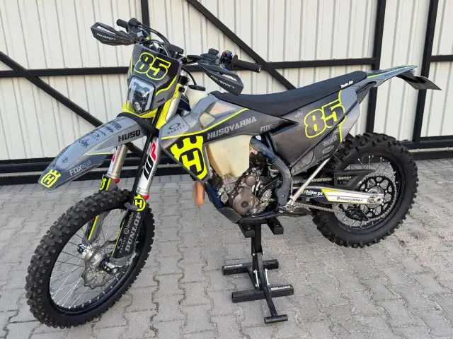 Husqvarna TE 250i – poznaj jego wyjątkowe cechy i najlepsze oferty