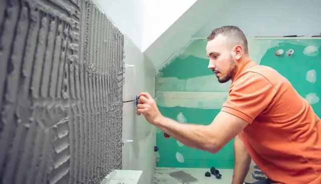 Ile trwa remont łazienki w bloku? Realne terminy i porady eksperta