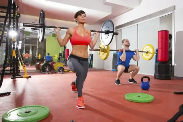 Jak ułożyć trening CrossFit? Kompletny poradnik dla początkujących