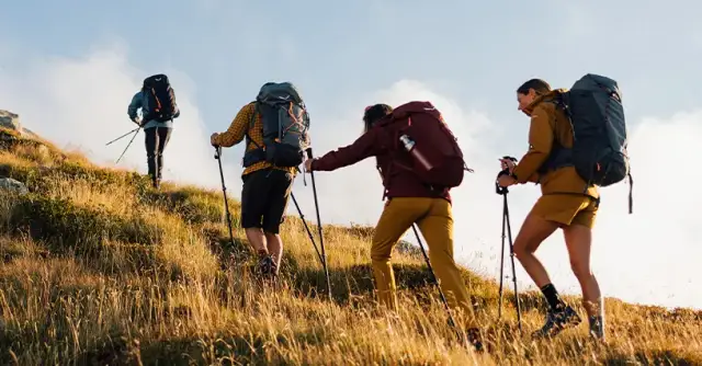 Co zabrać na szlak? Niezbędne rzeczy, które musisz mieć ze sobą