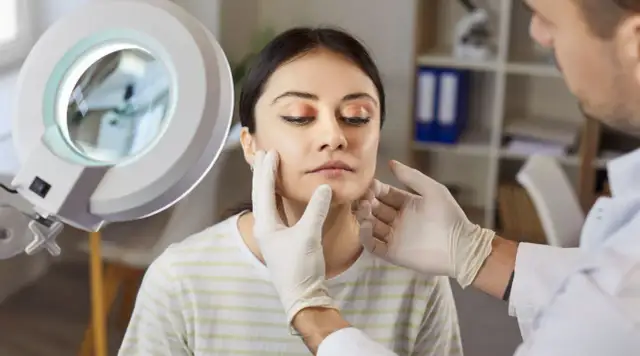 Chirurg ogólny: Kiedy iść? Objawy, zabiegi i wizyta