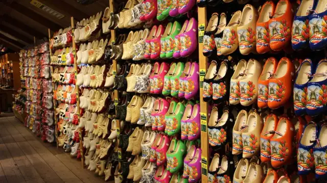 Co warto przywieźć z Holandii? Najlepsze pamiątki, które zaskoczą