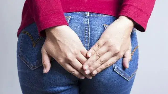 Wąchanie bąków: Czy to naprawdę wpływa na zdrowie? Fakty i mity