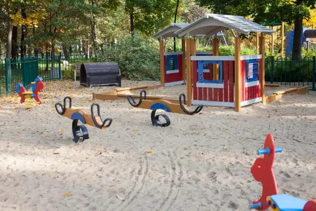 Fortuniada: Co ciekawego możemy znaleźć na placu zabaw dla dzieci?