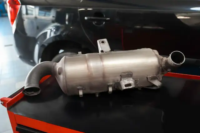 Objawy uszkodzonego czujnika DPF: Rozpoznaj i uniknij awarii!