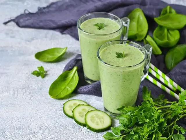 Pyszne i zdrowe koktajle owocowo-warzywne z blendera - proste przepisy