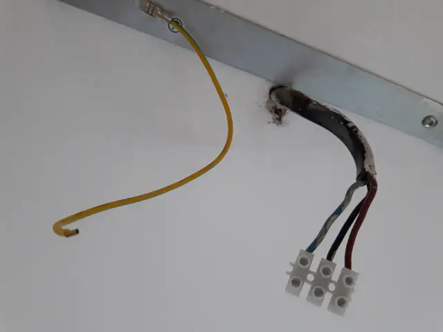 Jak podłączyć plafon LED - bezpieczne i proste kroki instalacji