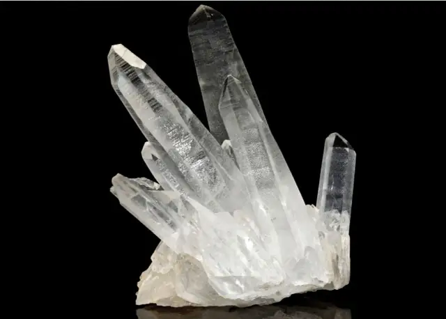 Kamienie czakry: Odkryj ich moc i zastosowanie w praktykach duchowych