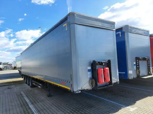 Jak wysuszyć naczepę chłodnie i uniknąć problemów z wilgocią