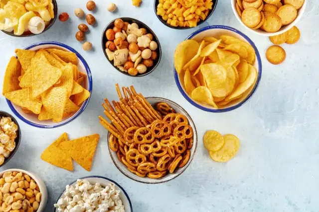 Przekąski: Szybkie, zdrowe, tanie! Co wybrać na imprezę lub film?