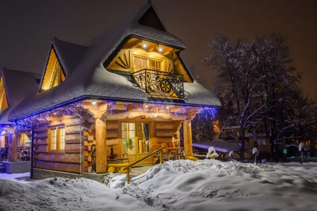 Zakopane: Noclegi od 30 zł? Sprawdź, jak oszczędzić!