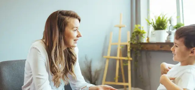 Echolalia rozwojowa w jakim wieku? Odkryj kluczowy moment w rozwoju dziecka