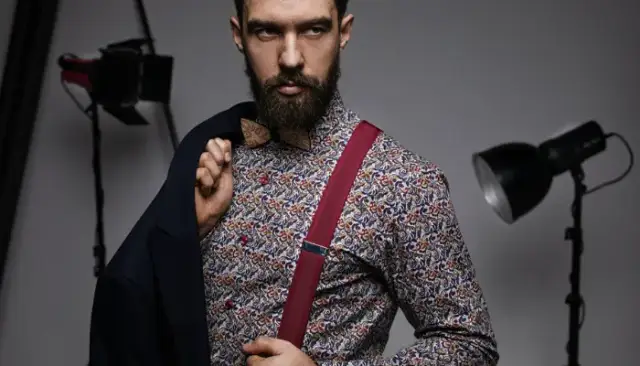 Czy szelki są modne? Odkryj, jak stylowo je nosić w 2023 roku