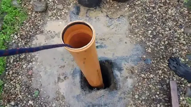 Jak wyciągnąć rury ze studni głębinowej bez ryzyka uszkodzenia