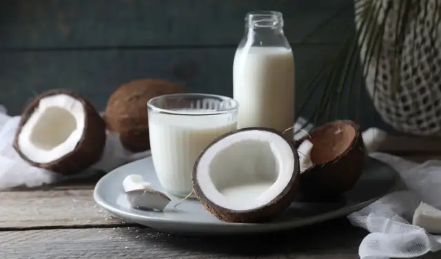 Czy mleko kokosowe jest dietetyczne? Sprawdź, co powinieneś wiedzieć