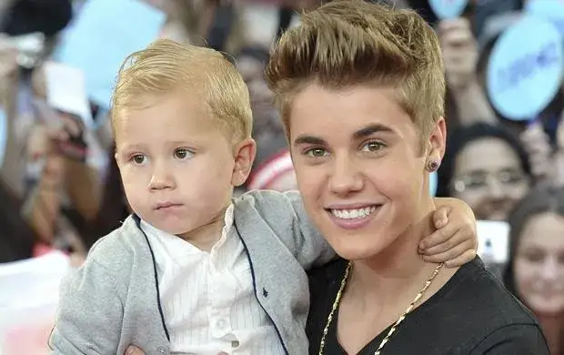 Ile Justin Bieber ma dzieci? Zaskakujące szczegóły o jego rodzinie