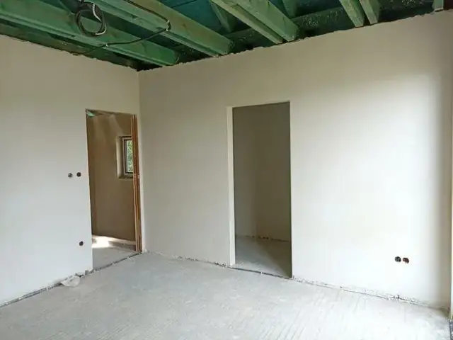 Tynki wewnętrzne: gipsowy czy cementowo-wapienny? Opinie z forum