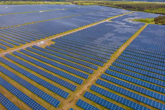 Dzierżawa ziemi pod fotowoltaikę: Co warto wiedzieć o gruncie i umowie?