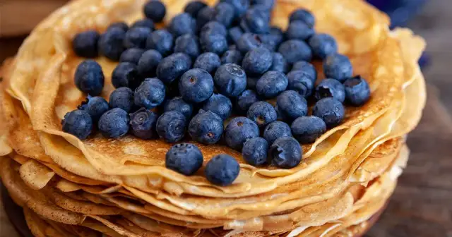 Co zrobić z mrożonych borówek? Przepisy na każdą porę roku