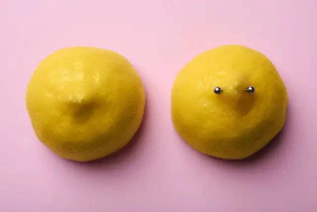 Kolczyki w sutkach znaczenie: odkryj ich głęboką symbolikę i estetykę