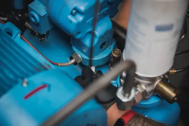 Jaka wydajność kompresora do malowania? Wybierz idealny model!