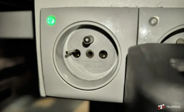 Czy w pociągach Intercity są gniazdka? Sprawdź przed podróżą!