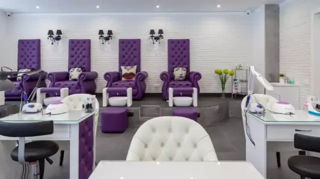 Inspirujące pomysły na nazwę salonu stylizacji paznokci, które przyciągną klientów