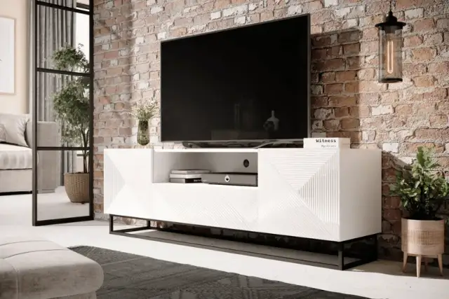 Co postawić pod wiszący telewizor, aby uniknąć bałaganu i zyskać styl?