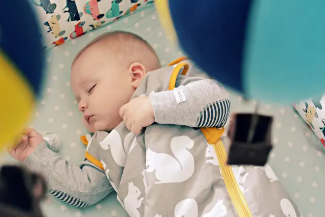 Depilacja laserowa pach: Pełny koszt i sekrety oszczędzania