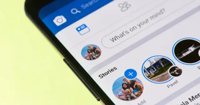 Facebook: Jak usunąć relację z telefonu? Pełna kontrola!